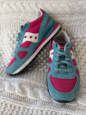 Saucony Turquoise & Hot Pink Colorblock Sneakers